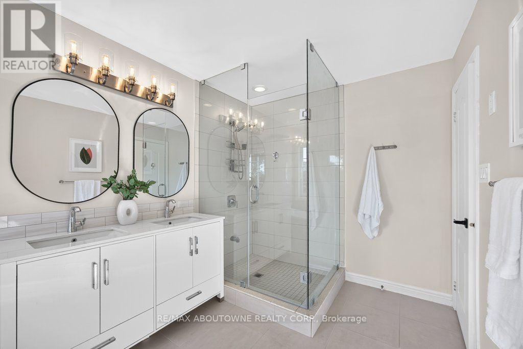 2201 Lapsley Crescent, Oakville, Ontario  L6M 4V2 - Photo 26 - W13576610