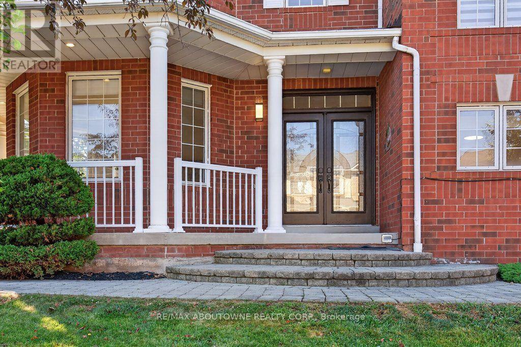 2201 Lapsley Crescent, Oakville, Ontario  L6M 4V2 - Photo 8 - W13576610