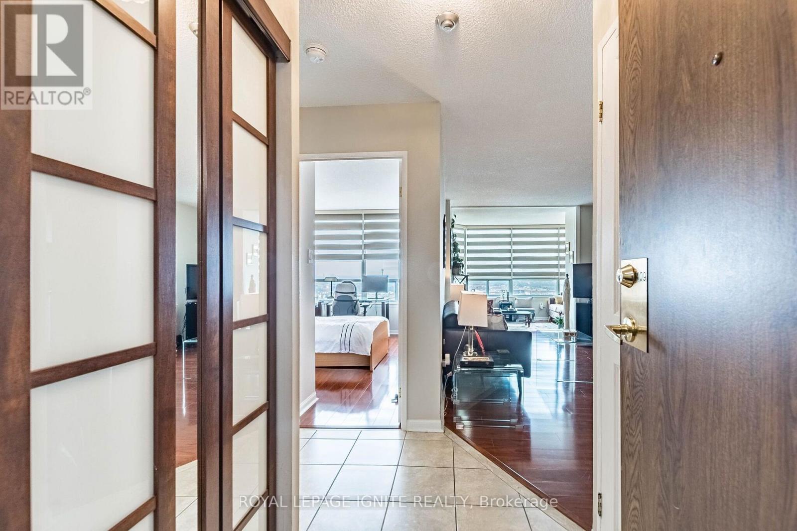 1409 - 550 Webb Drive, Mississauga, Ontario  L5B 3Y4 - Photo 6 - W13576648
