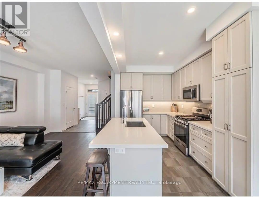 79 Greenwich Avenue, Hamilton, Ontario  L8J 0L6 - Photo 6 - X13576320