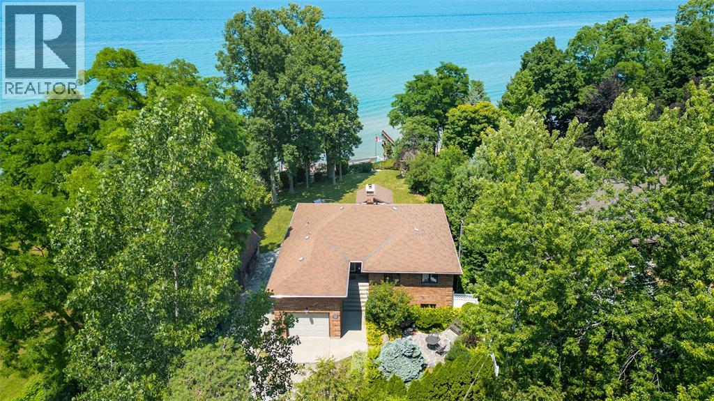 3194 DANA STREET Plympton-Wyoming Ontario Canada N0N1E0 3
