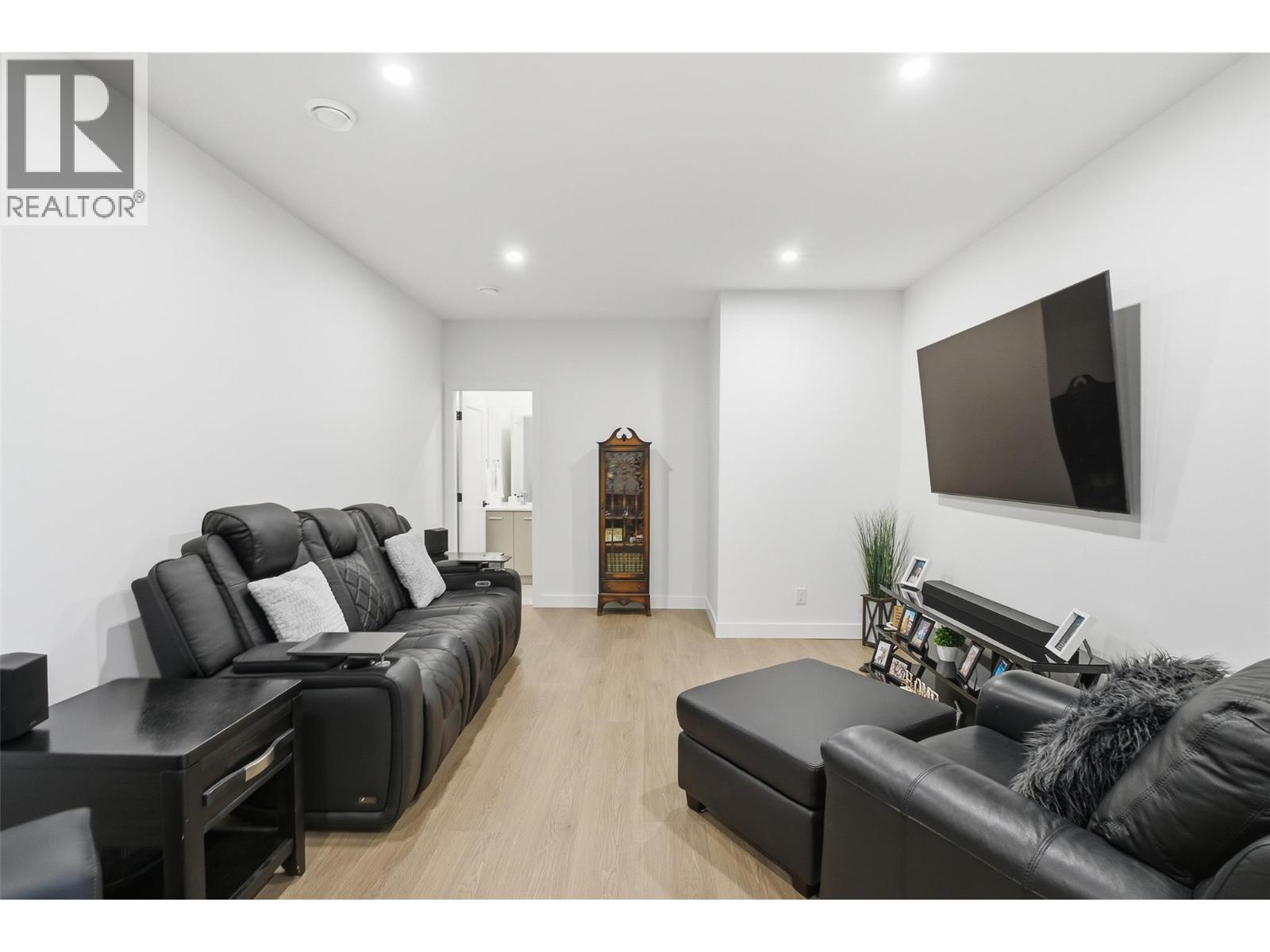 2400 Coldwater Drive Unit# 104 — photo 42