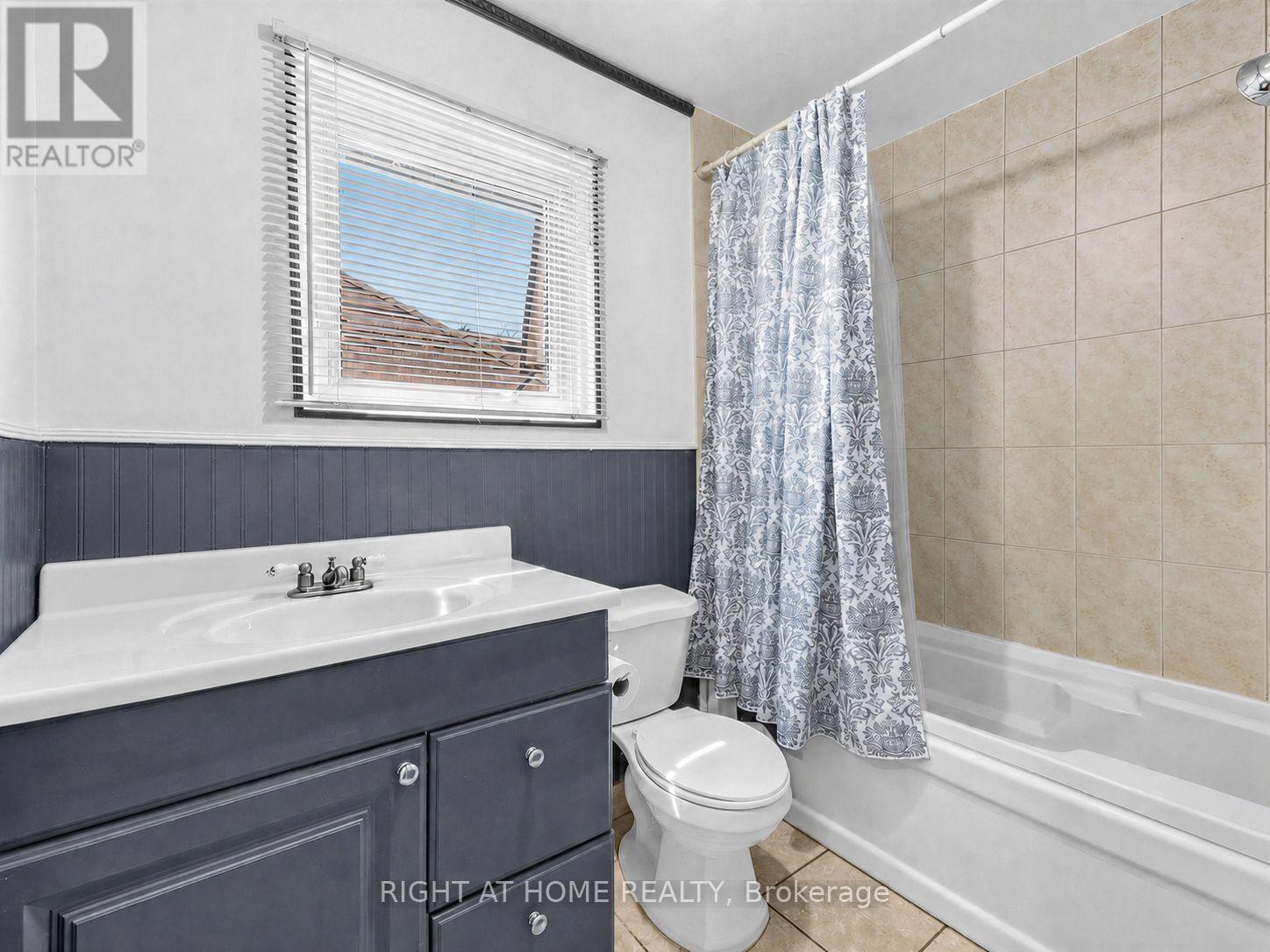 44 Westbourne Avenue, Toronto, Ontario  M1L 2Y4 - Photo 14 - E13568422