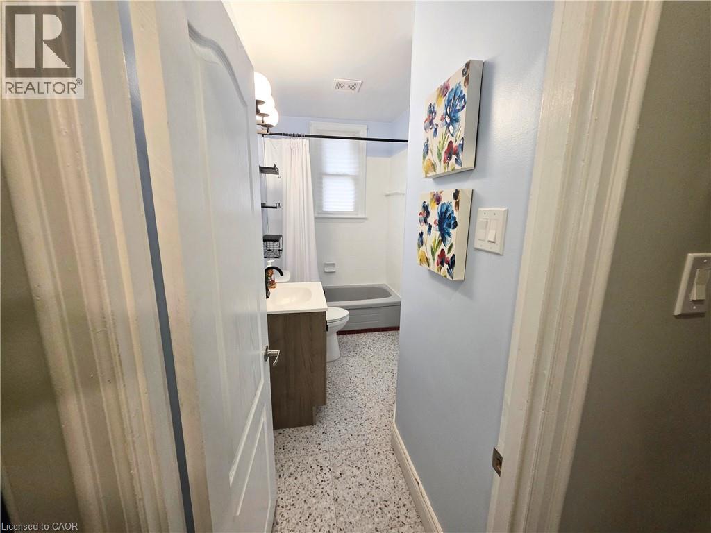81 East 11th Street Unit# Upper Level, Hamilton, Ontario  L9A 3T3 - Photo 12 - 40848991