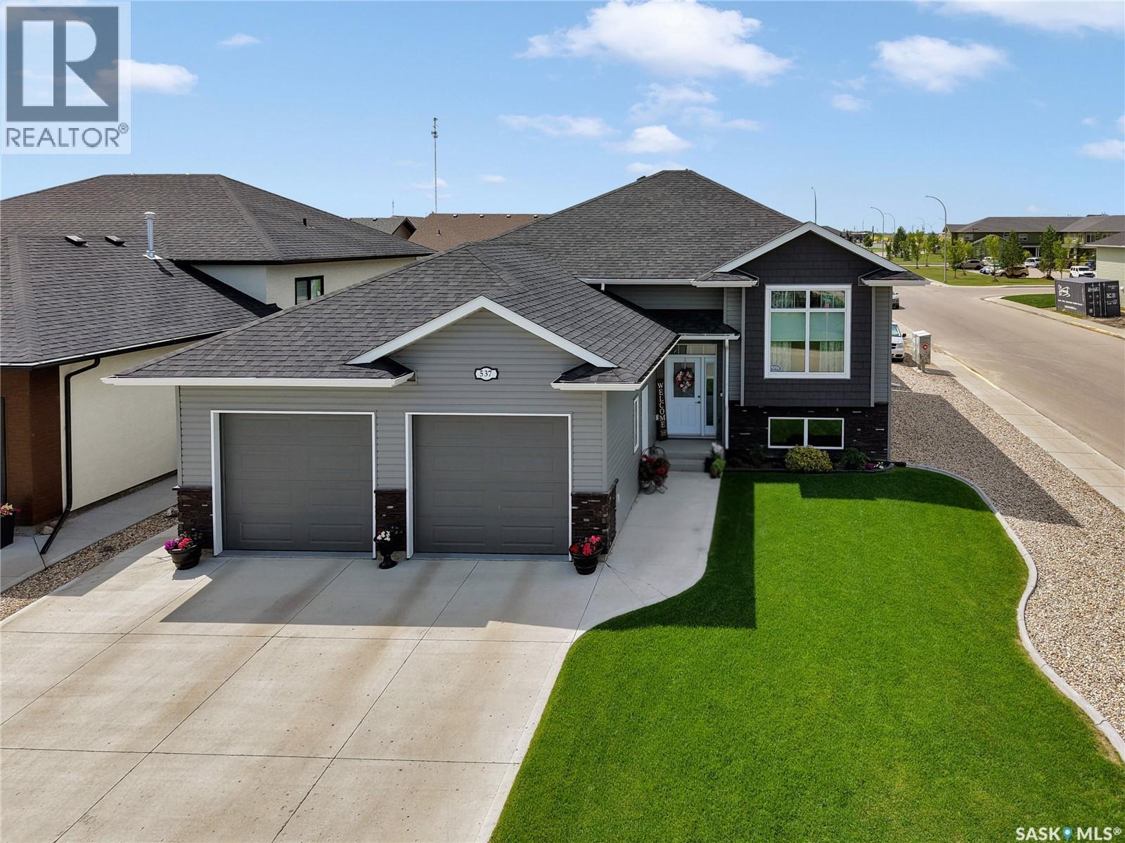 537 Mickelson LANE, Warman, Saskatchewan