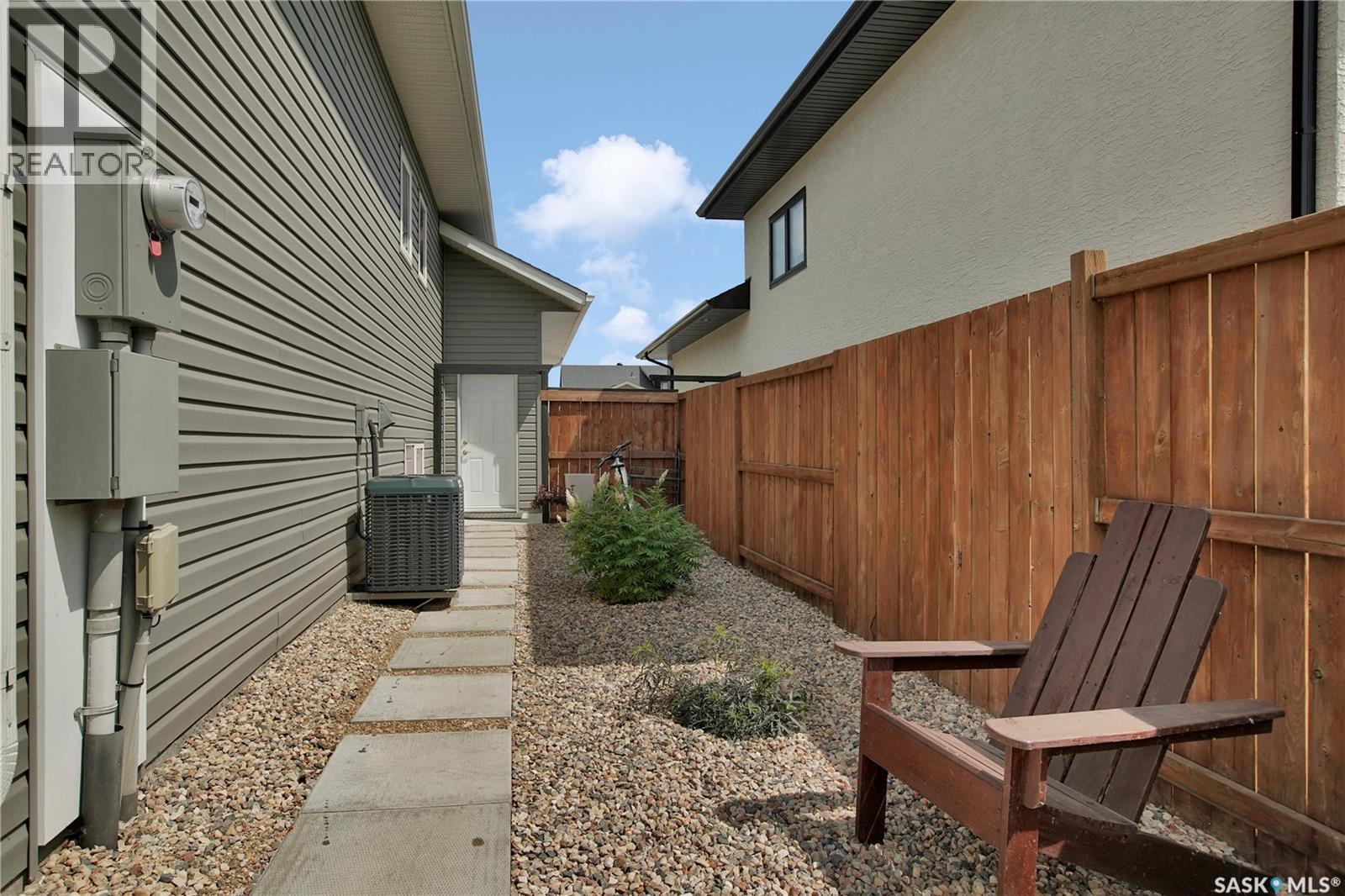 537 Mickelson Lane, Warman, Saskatchewan  S0K 4S1 - Photo 31 - SK042853