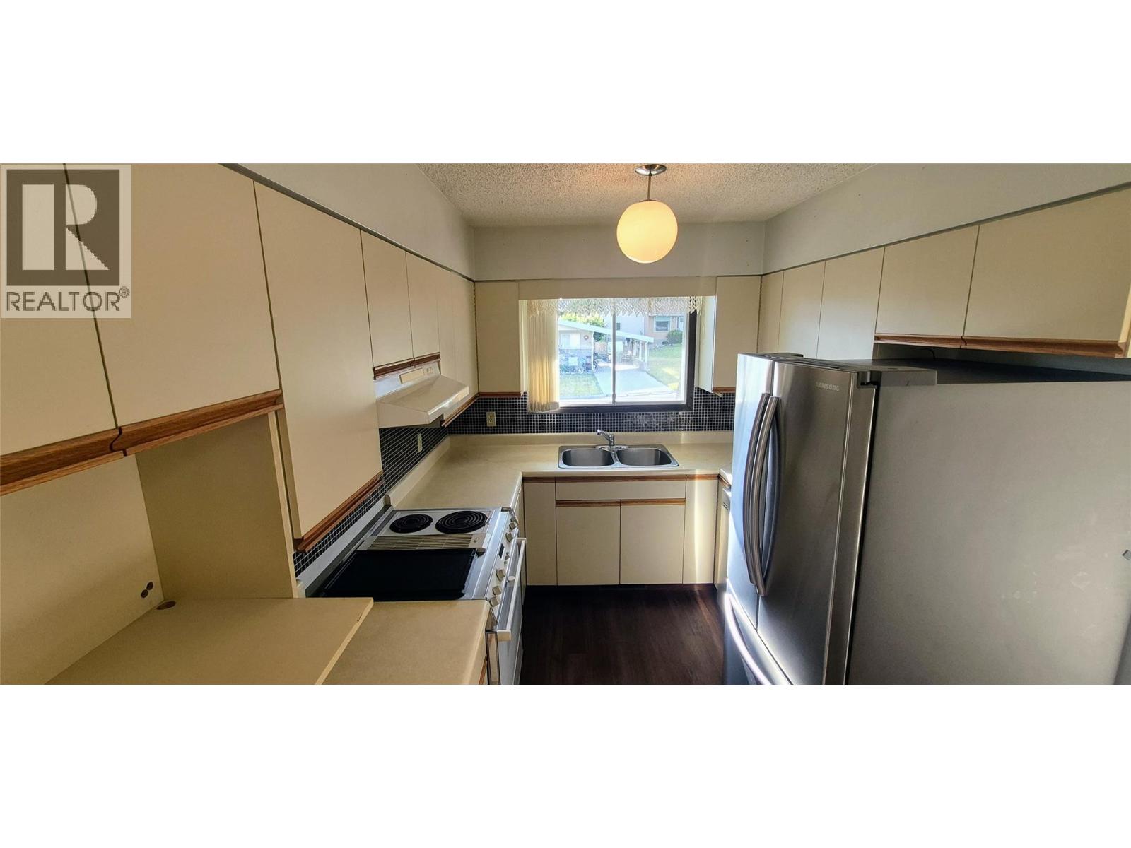705 16th Avenue S, Cranbrook, British Columbia  V1C 4T9 - Photo 10 - 10394986