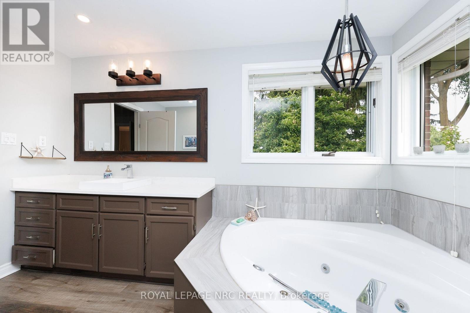 3 Greenvale Court, Pelham, Ontario  L3E 0C5 - Photo 38 - X13576794