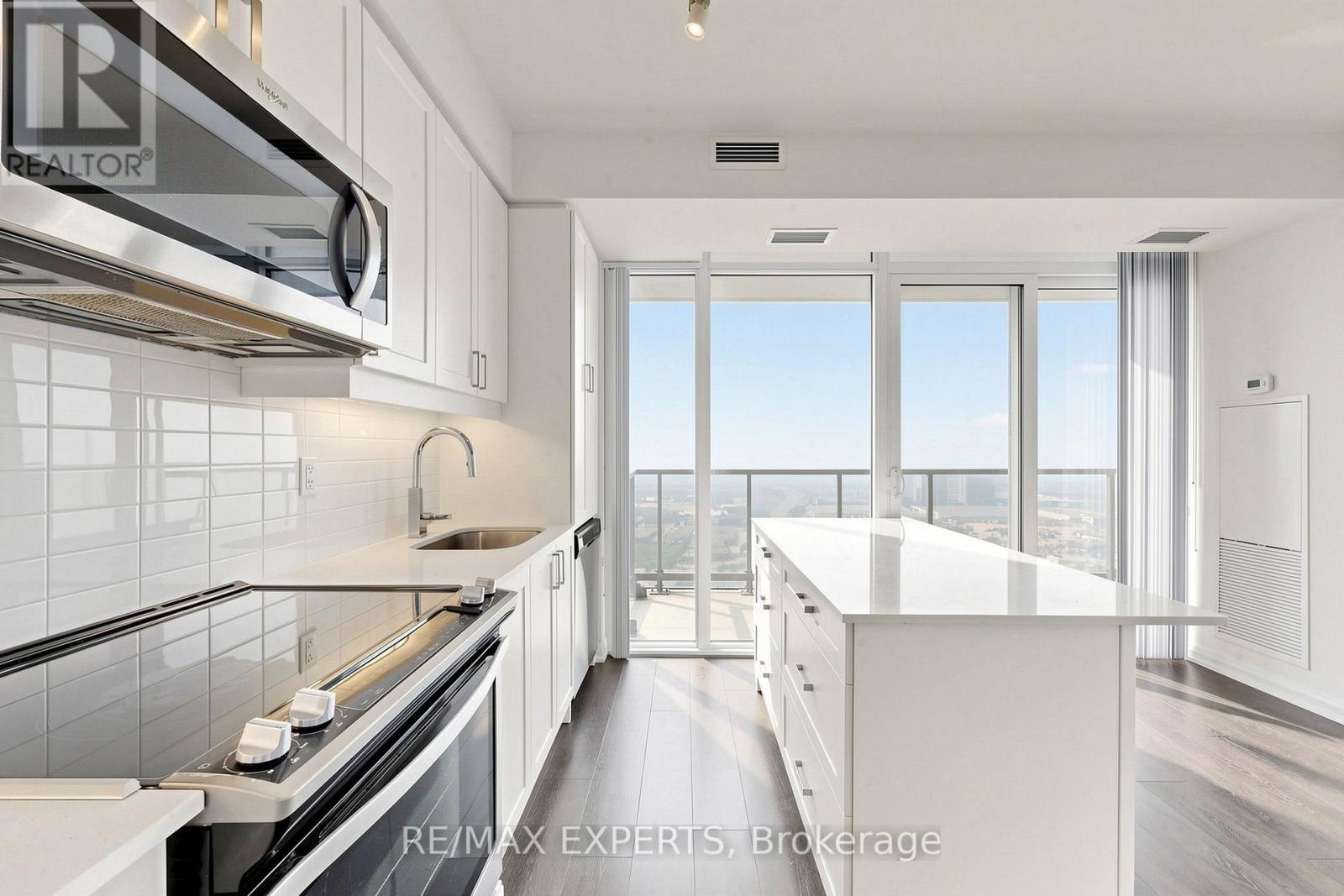 3506 - 7895 JANE STREET