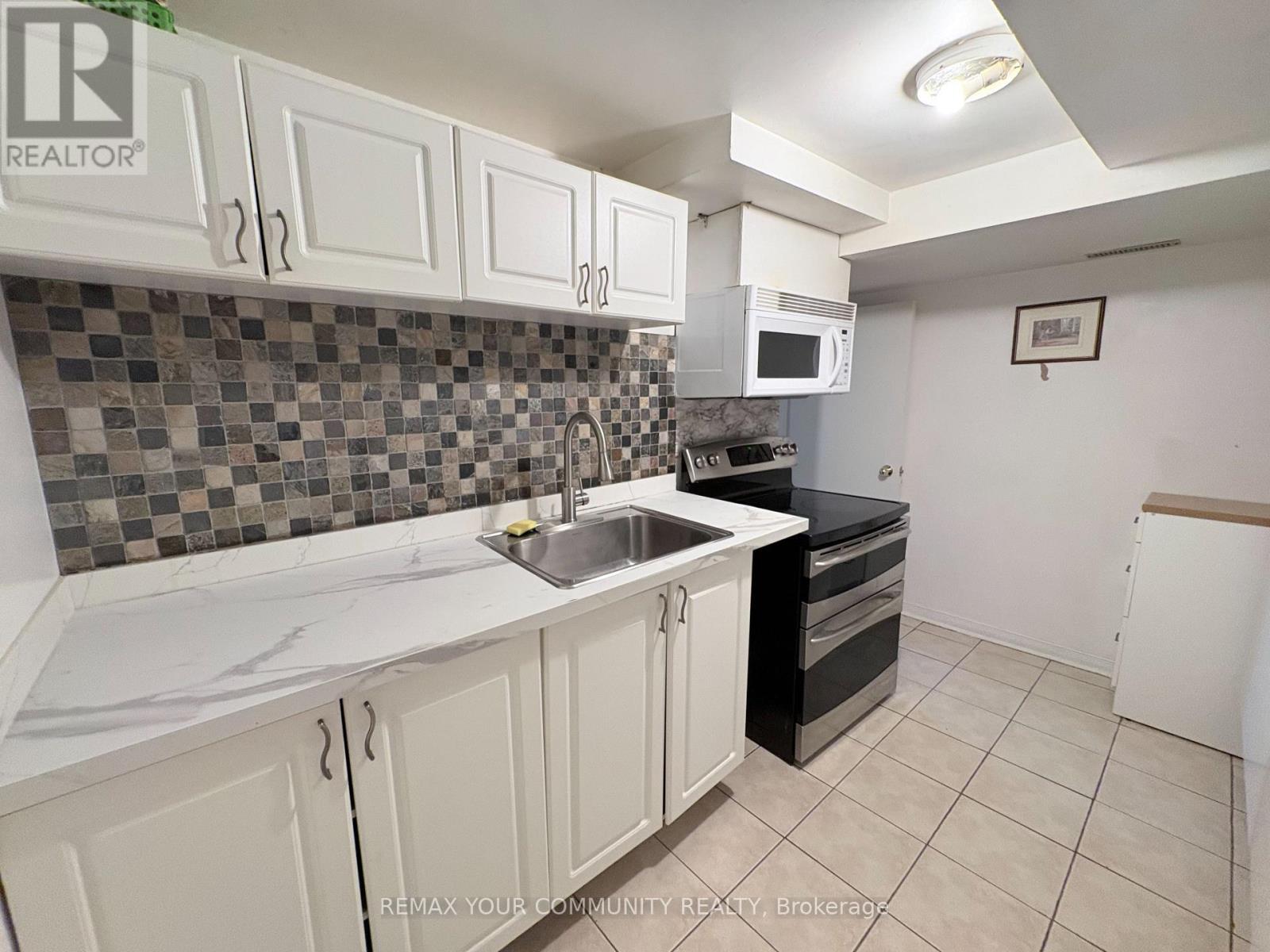 Basement - 58 King's Cross Avenue, Richmond Hill, Ontario  L4B 2S8 - Photo 3 - N13576410
