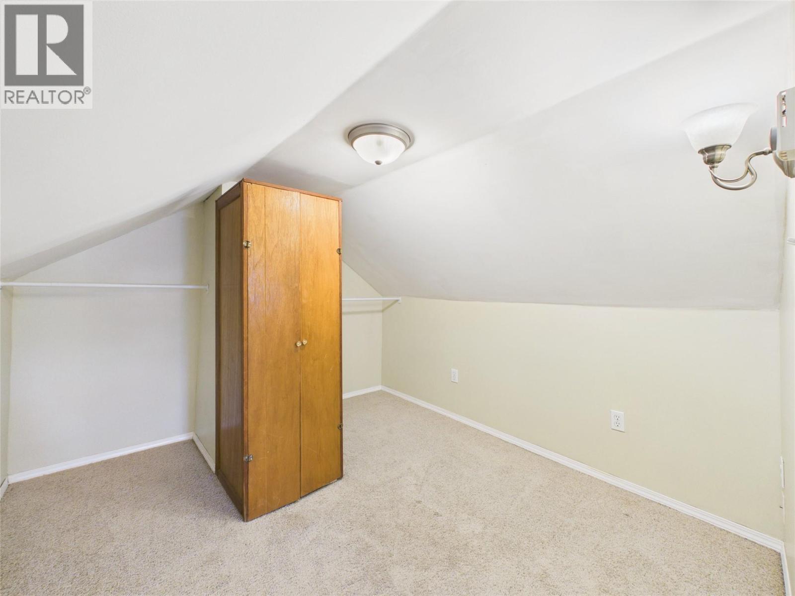 217 6th Avenue S, Cranbrook, British Columbia V1C 2H7 - Photo 12 - 10394603