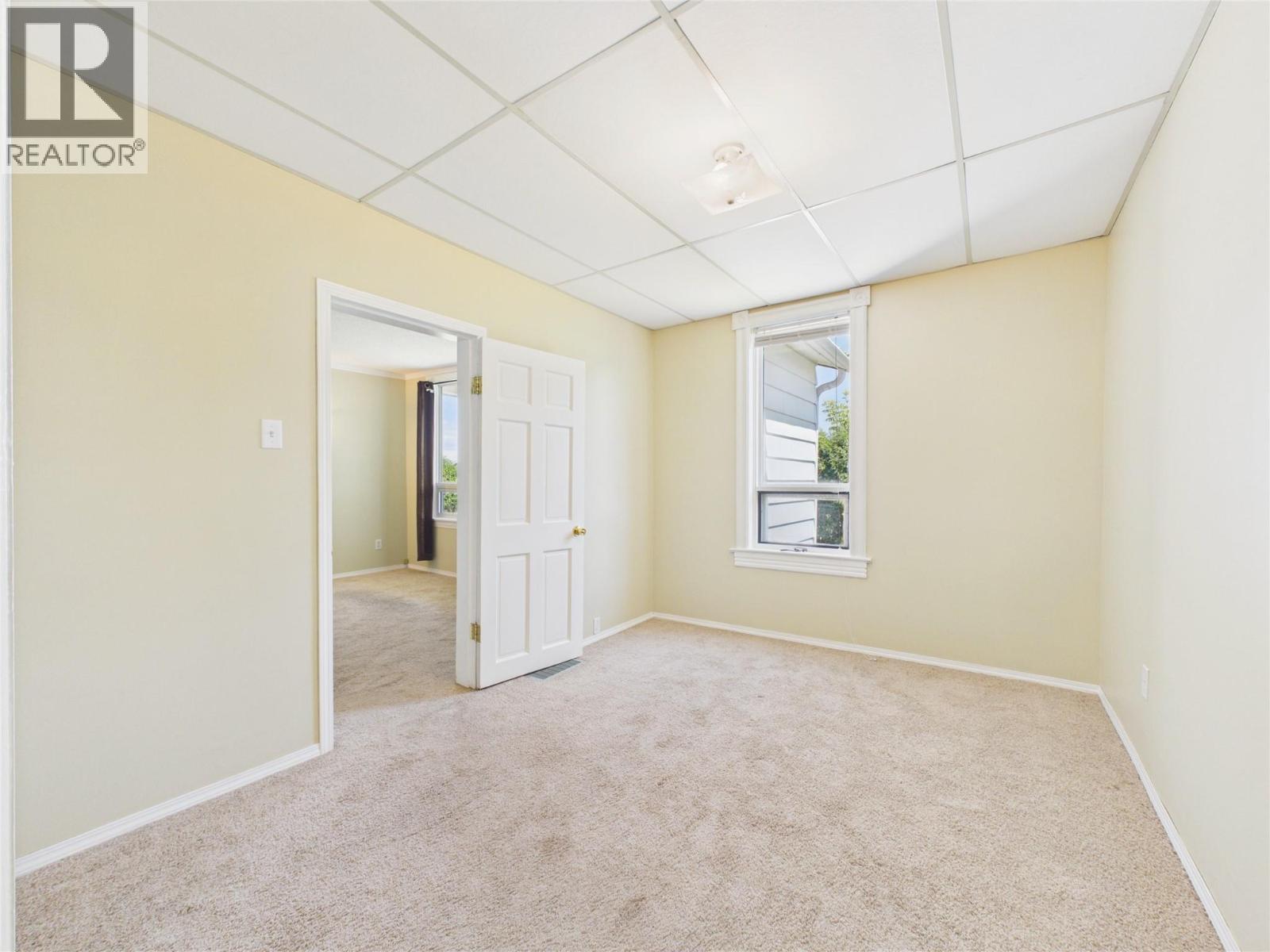 217 6th Avenue S, Cranbrook, British Columbia V1C 2H7 - Photo 13 - 10394603