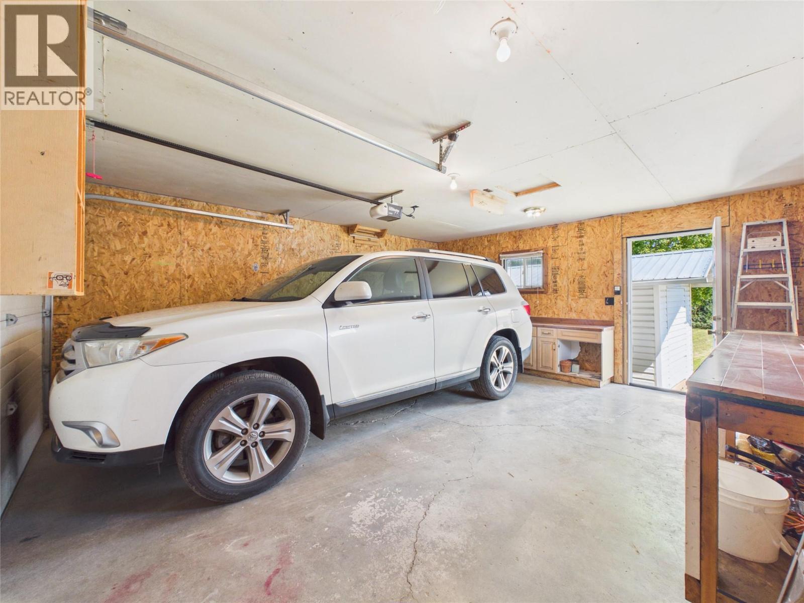 217 6th Avenue S, Cranbrook, British Columbia V1C 2H7 - Photo 24 - 10394603