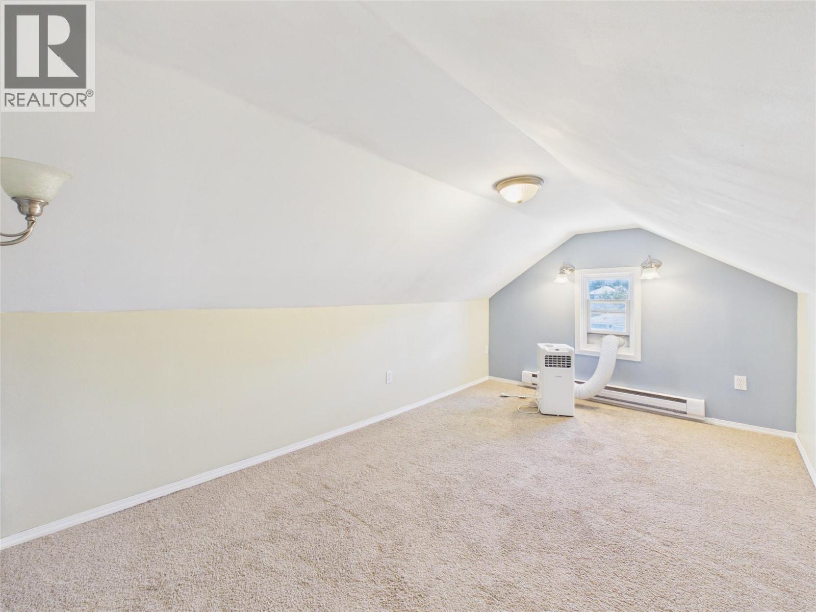 217 6th Avenue S, Cranbrook, British Columbia V1C 2H7 - Photo 11 - 10394603