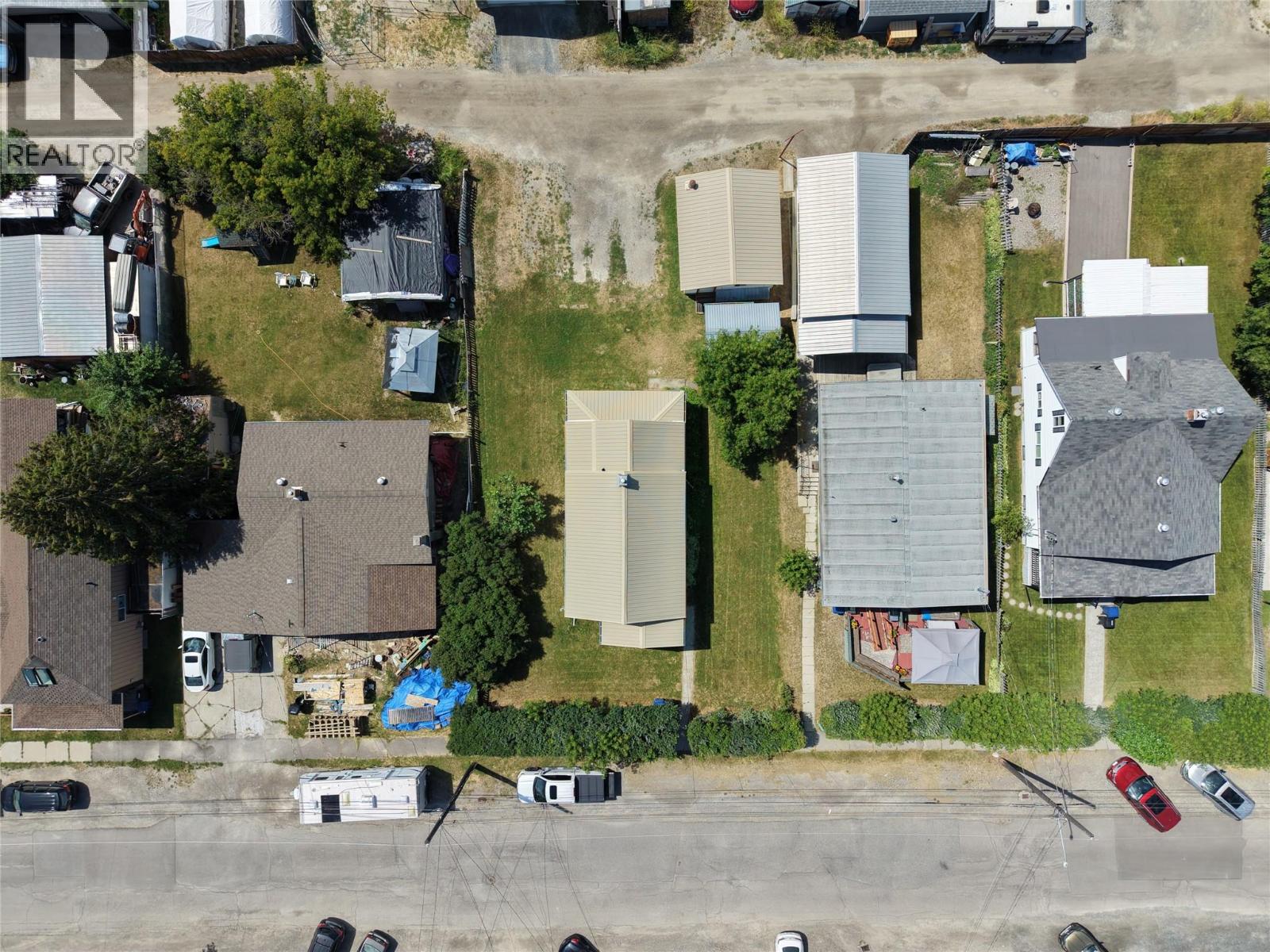 217 6th Avenue S, Cranbrook, British Columbia V1C 2H7 - Photo 32 - 10394603