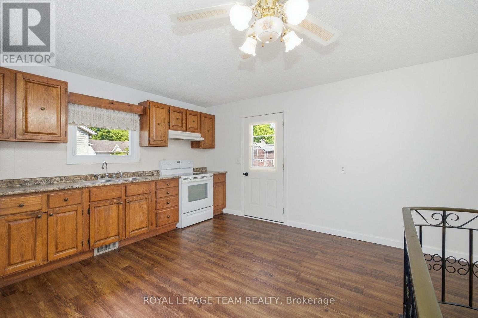 218 Rideau Street, North Grenville, Ontario  K0G 1J0 - Photo 23 - X13576770