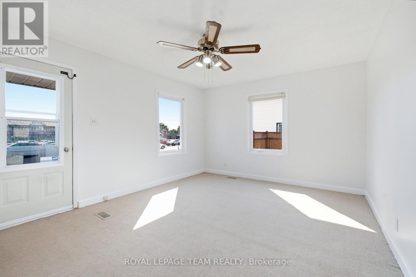218 Rideau Street, North Grenville, Ontario  K0G 1J0 - Photo 9 - X13576770