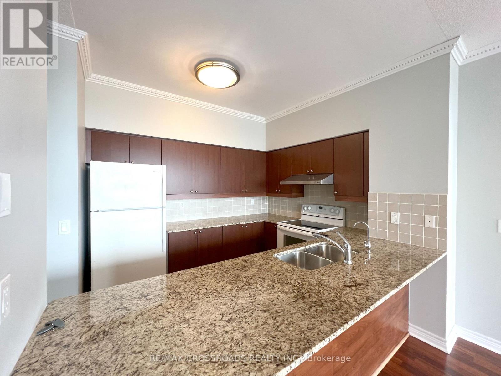 1004 - 15 North Park Road, Vaughan, Ontario  L4J 0A1 - Photo 11 - N13576726