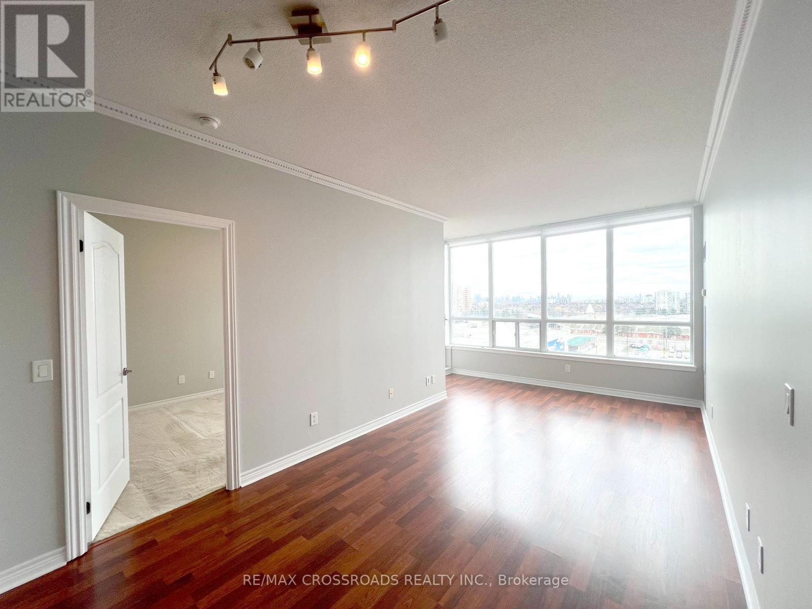 1004 - 15 North Park Road, Vaughan, Ontario  L4J 0A1 - Photo 3 - N13576726