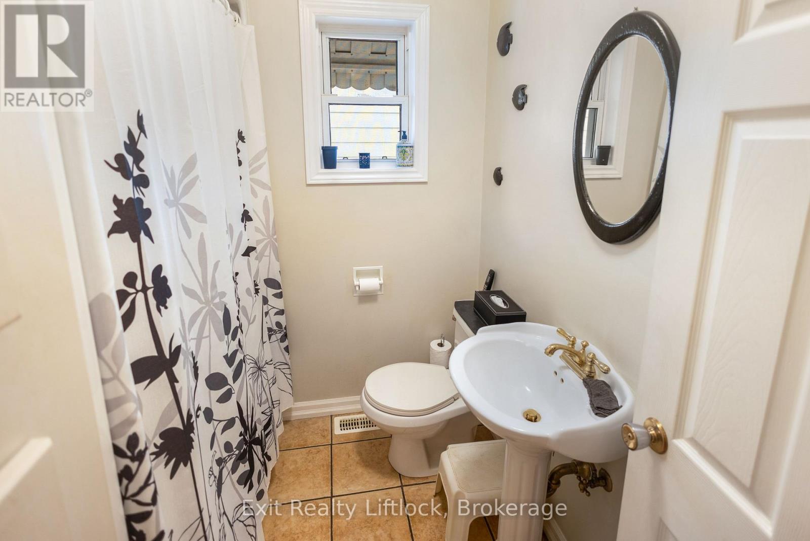 2 Edgewood Avenue, Douro-Dummer, Ontario  K9L 1V5 - Photo 12 - X13576658