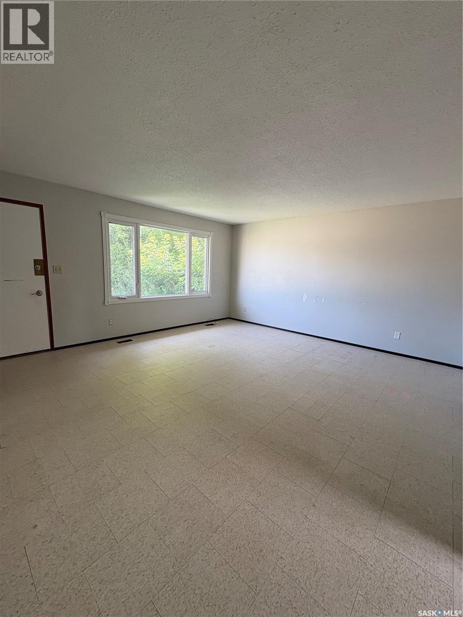 215 Granatier Avenue, Lestock, Saskatchewan  S0A 2C0 - Photo 2 - SK042829