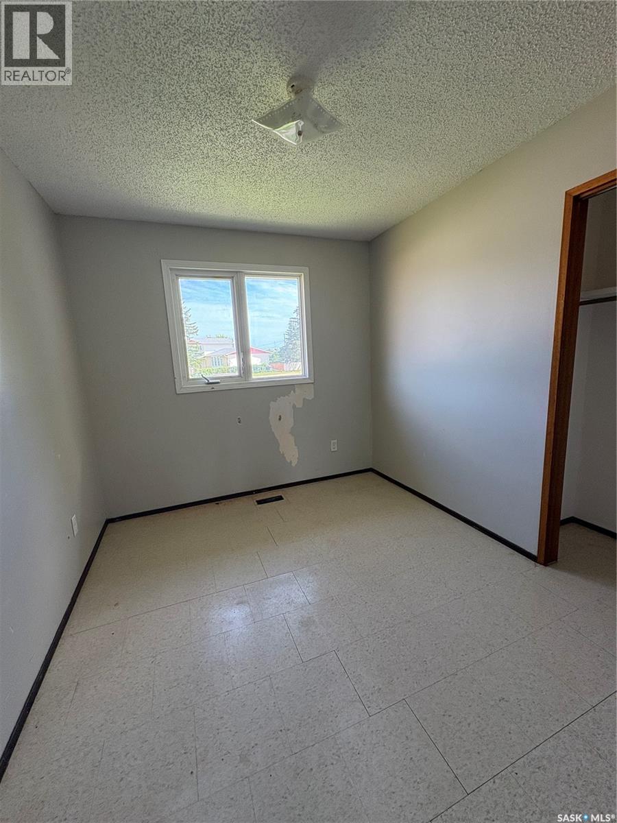 215 Granatier Avenue, Lestock, Saskatchewan  S0A 2C0 - Photo 5 - SK042829