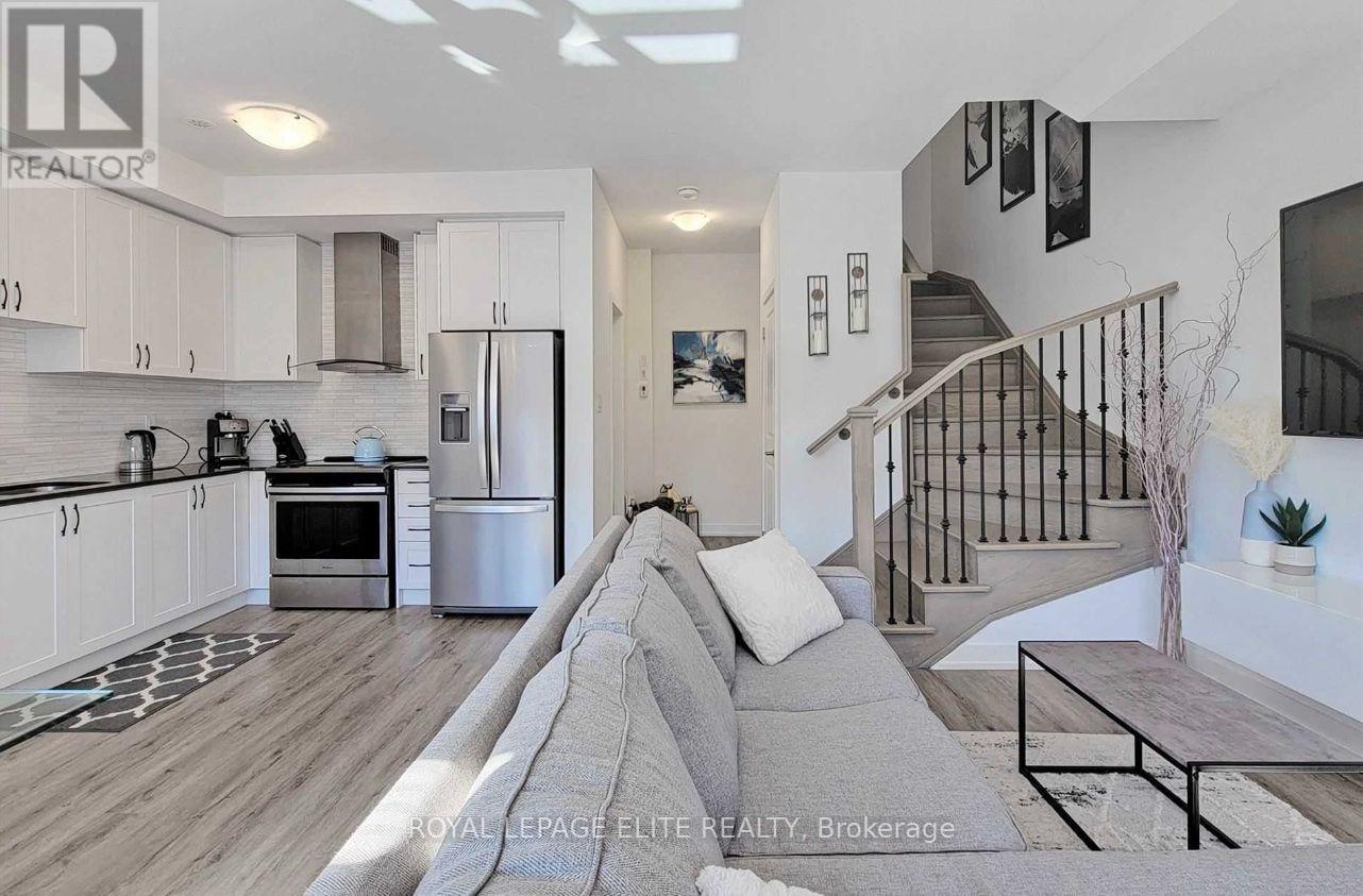 14 Hearne Street E, Vaughan, Ontario L4L 0L9 - Photo 5 - N13573234
