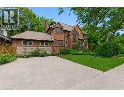 4 FORSYTH Avenue N, hamilton, Ontario