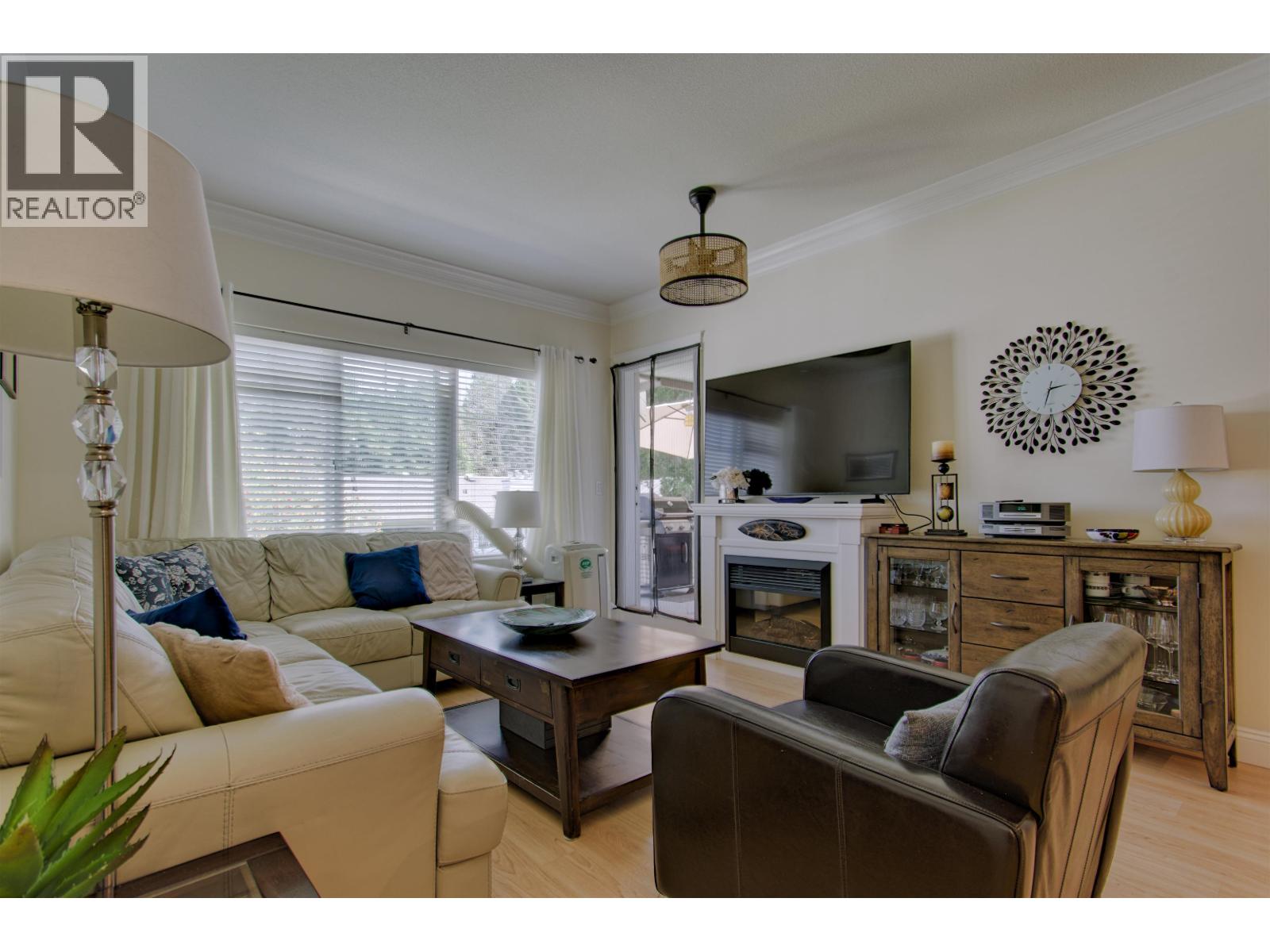 407 22150 DEWDNEY TRUNK ROAD, Maple Ridge, British Columbia