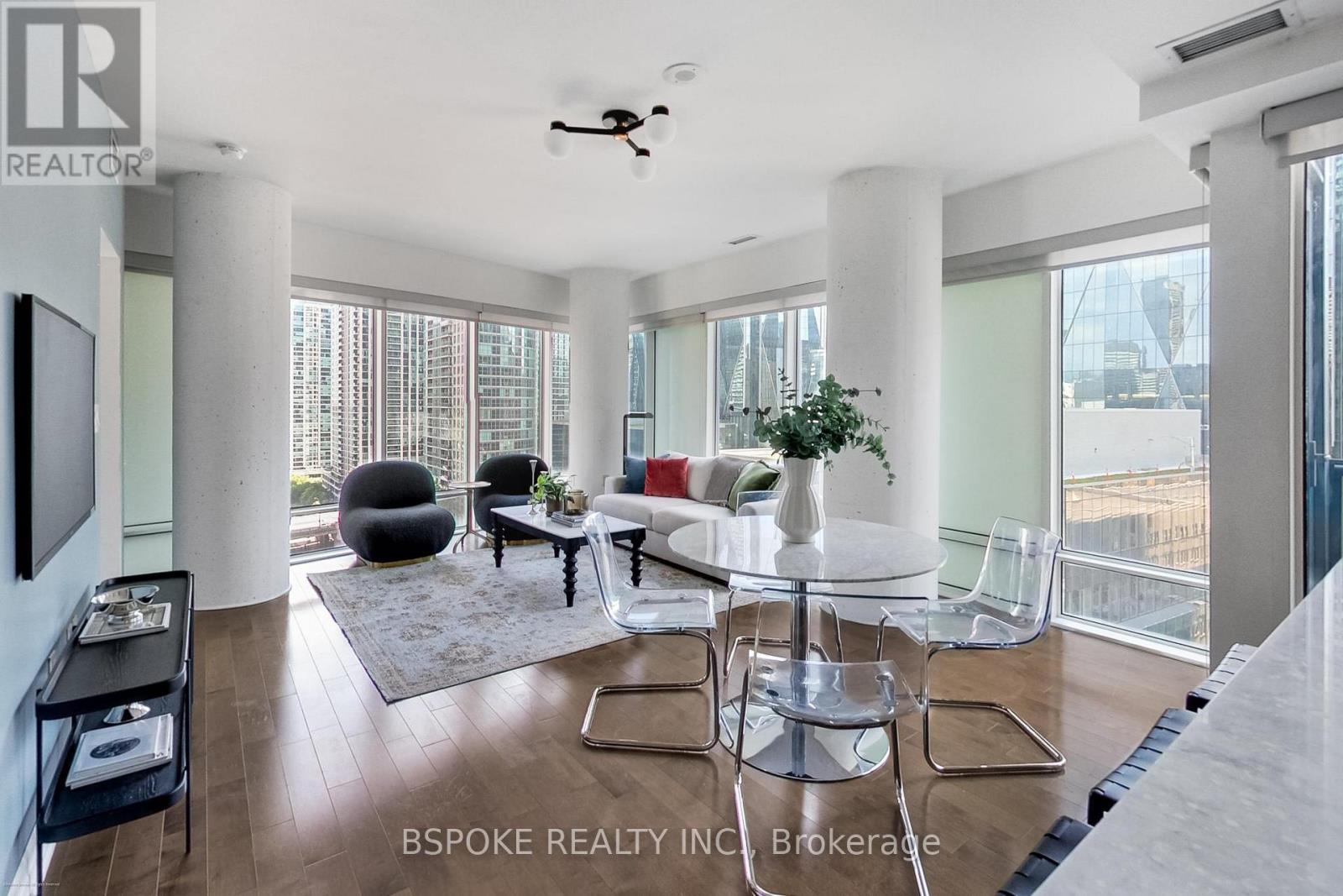 1502 - 8 The Esplanade Avenue, Toronto, Ontario  M5E 0A6 - Photo 3 - C13576550