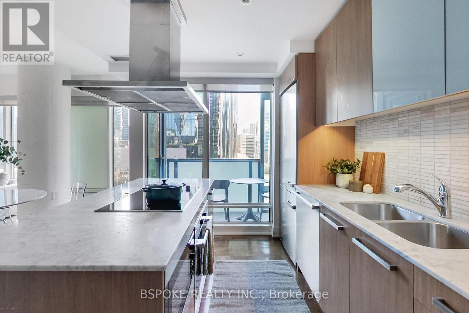 1502 - 8 The Esplanade Avenue, Toronto, Ontario  M5E 0A6 - Photo 7 - C13576550