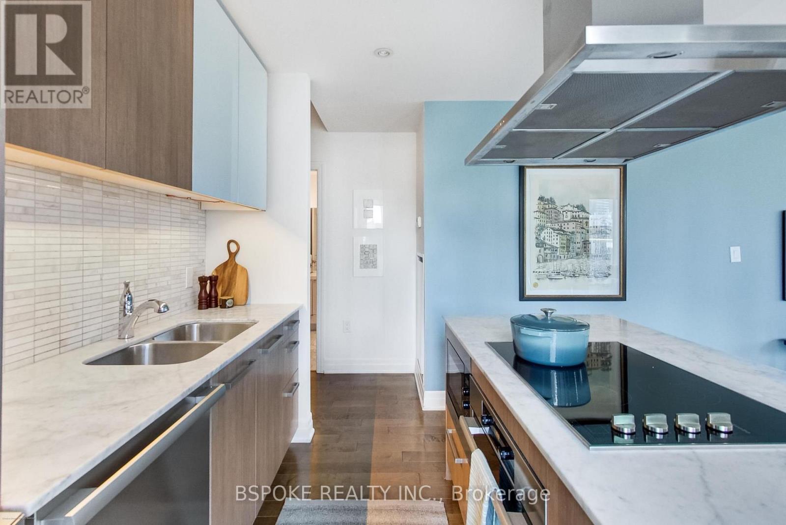 1502 - 8 The Esplanade Avenue, Toronto, Ontario  M5E 0A6 - Photo 8 - C13576550
