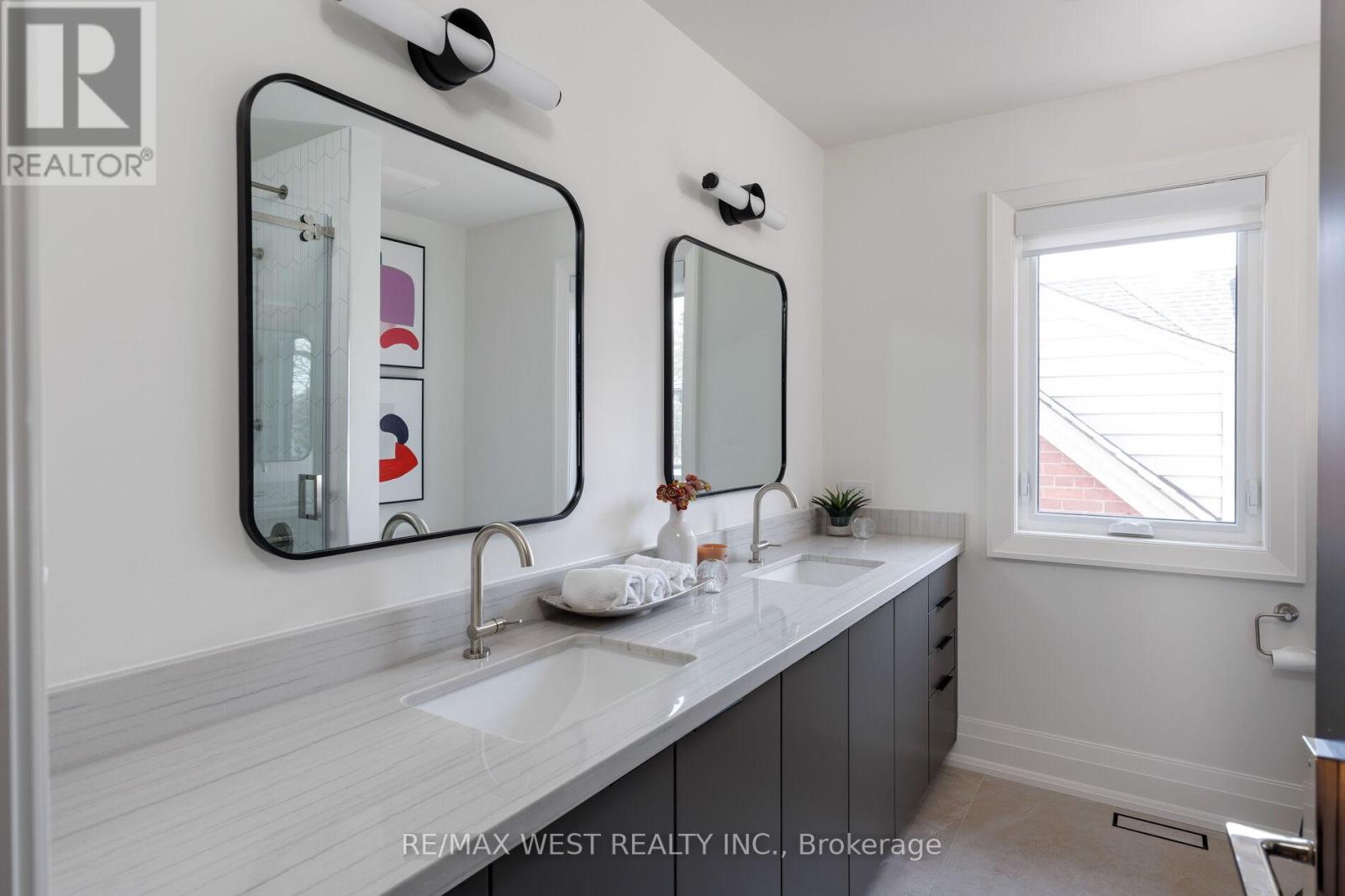 64 Thompson Avenue, Toronto, Ontario  M8Z 3T4 - Photo 32 - W13056992