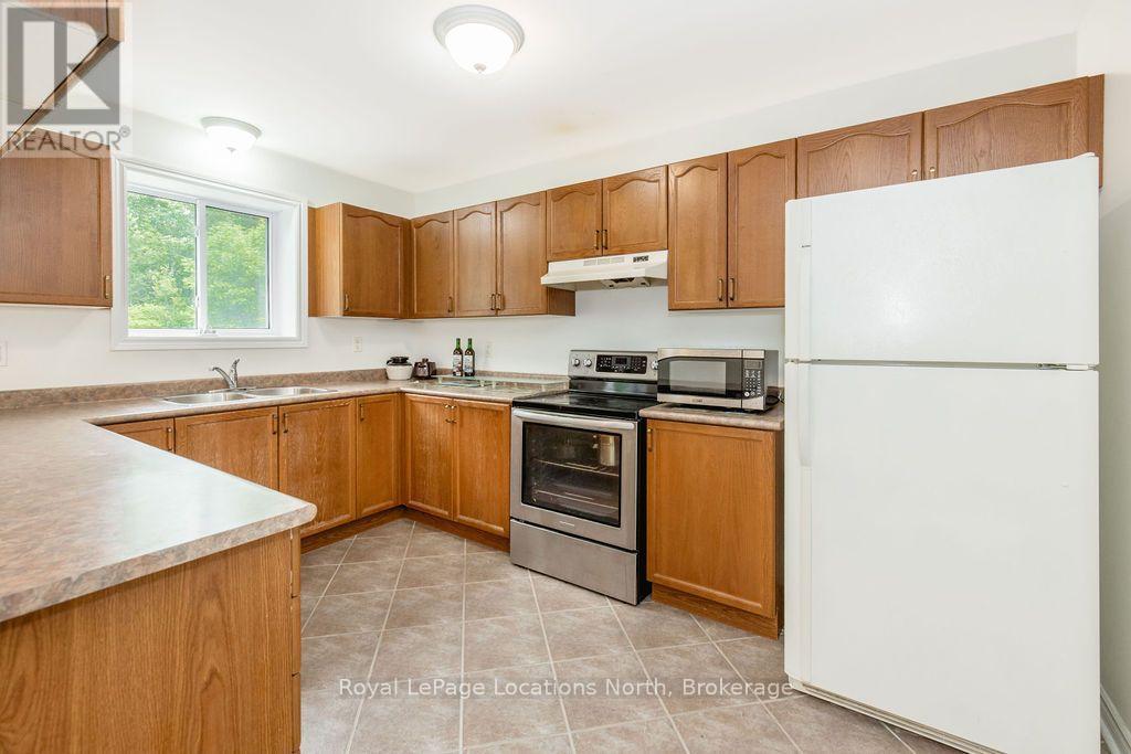 128 Spruce Street, Tiny, Ontario  L0L 1P1 - Photo 12 - S13577018