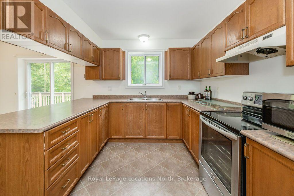 128 Spruce Street, Tiny, Ontario  L0L 1P1 - Photo 13 - S13577018