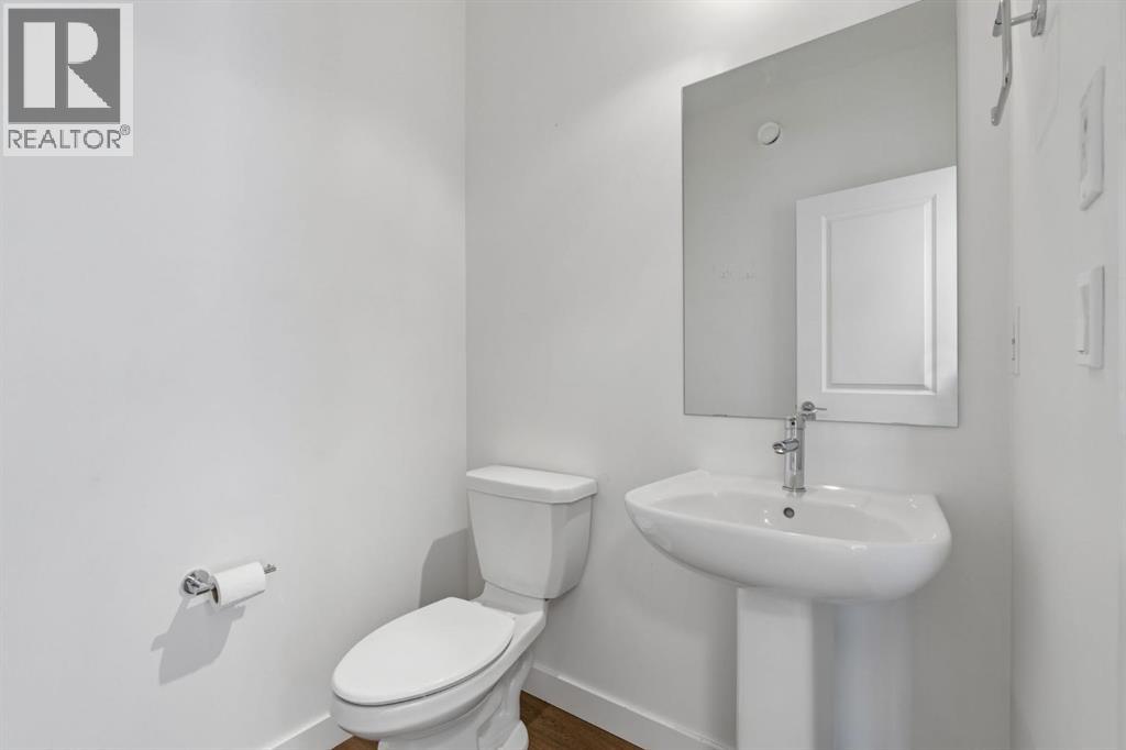 2046 Fowler Road SW, Airdrie, Alberta  T4B 4T6 - Photo 4 - A2330015