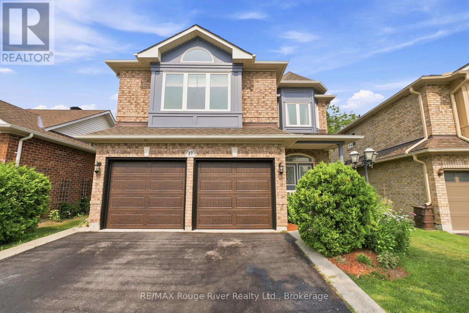 17 FLOREE STREET, Whitby, Ontario