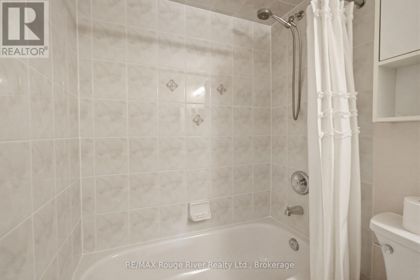17 Floree Street, Whitby, Ontario  L1R 3B2 - Photo 37 - E13577020