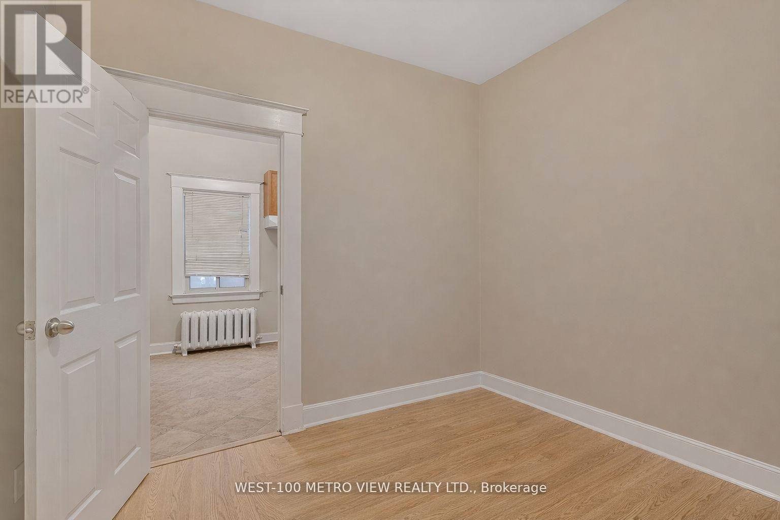 1733 Dufferin Street, Toronto, Ontario  M6E 3N9 - Photo 11 - C13576870
