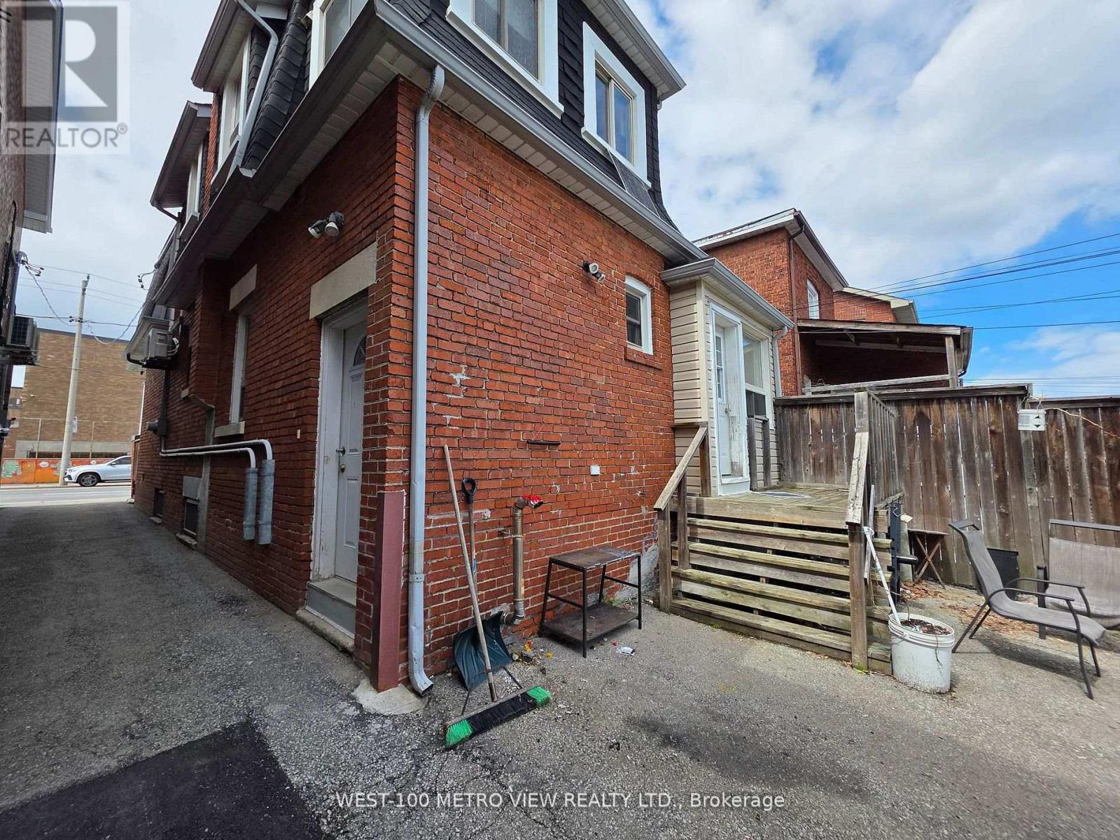 1733 Dufferin Street, Toronto, Ontario  M6E 3N9 - Photo 26 - C13576870