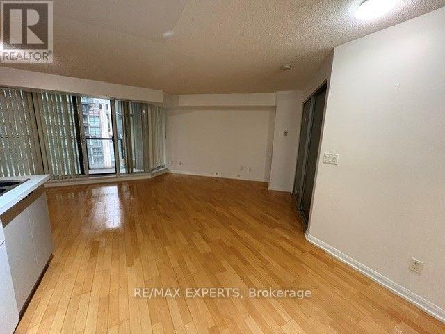 953 - 111 Elizabeth Street, Toronto, Ontario  M5G 1P7 - Photo 3 - C13576964