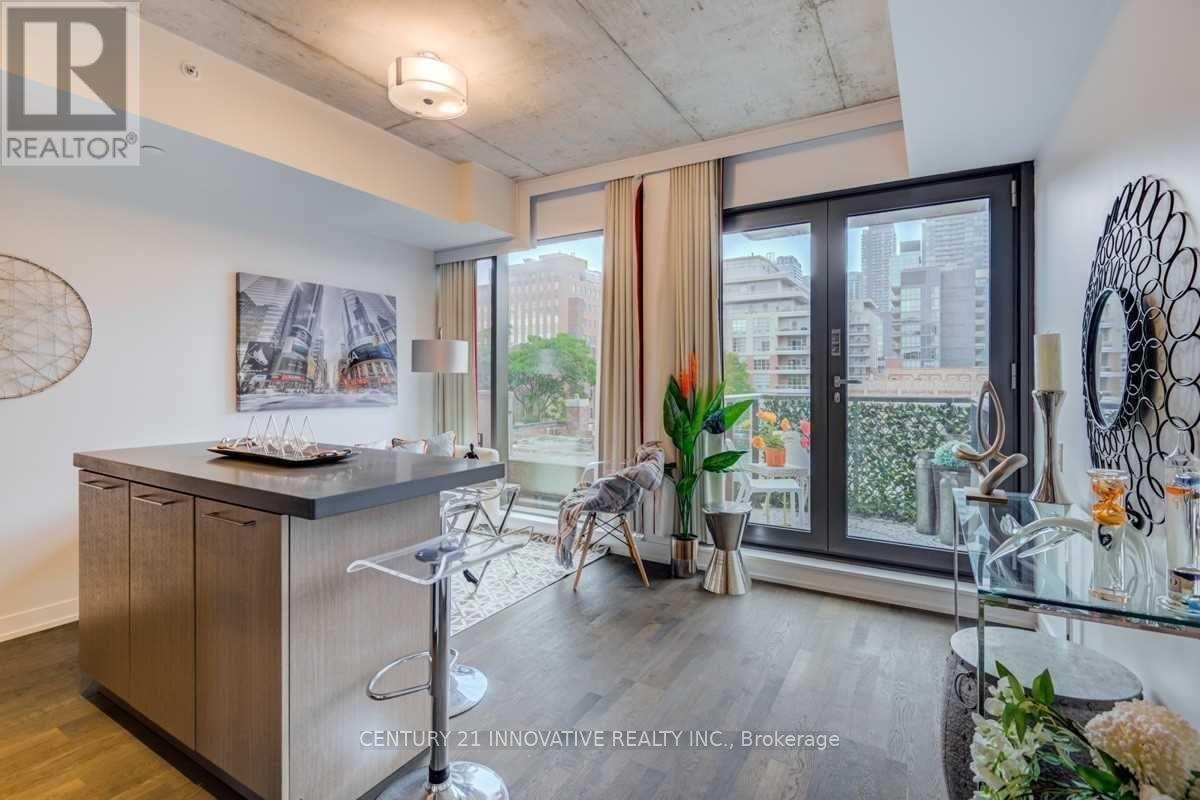 408 - 560 KING STREET W