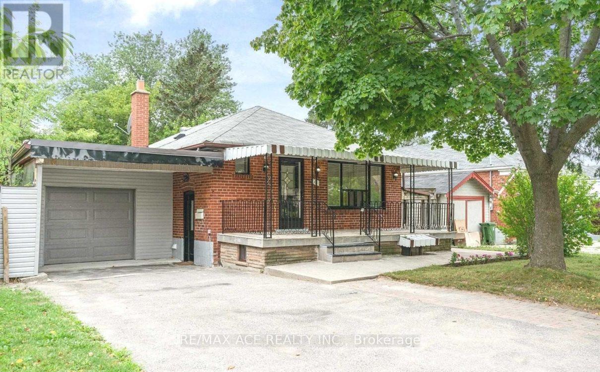 MAIN - 16 COMPTON DRIVE, Toronto (Wexford-Maryvale)
