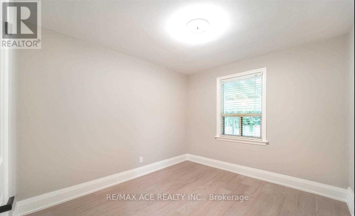 Main - 16 Compton Drive, Toronto, Ontario M1R 4A6 - Photo 10 - E13576962