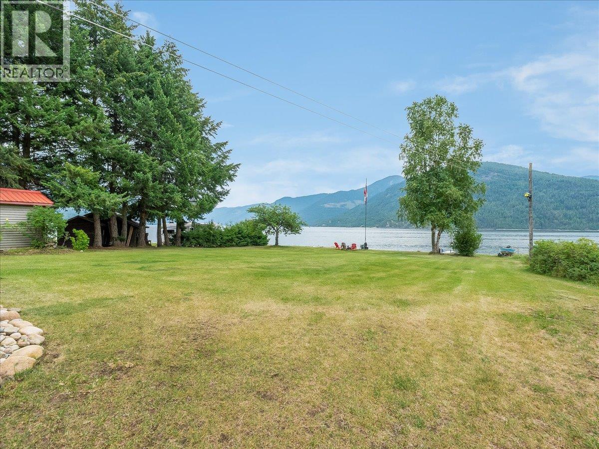 7510 Deer Park Road, Deer Park, British Columbia  V1N 4V8 - Photo 8 - 10394792