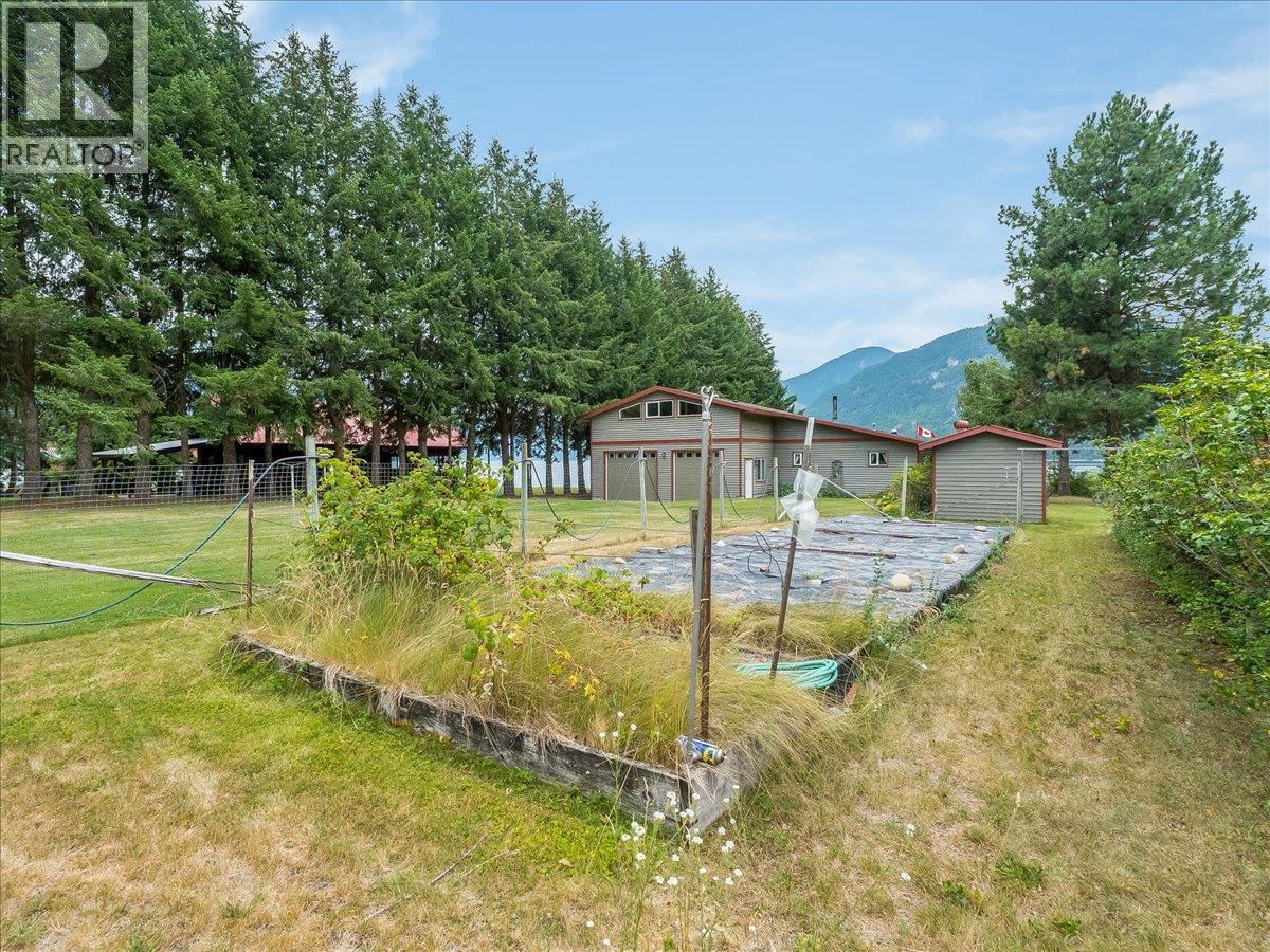 7510 Deer Park Road, Deer Park, British Columbia  V1N 4V8 - Photo 54 - 10394792