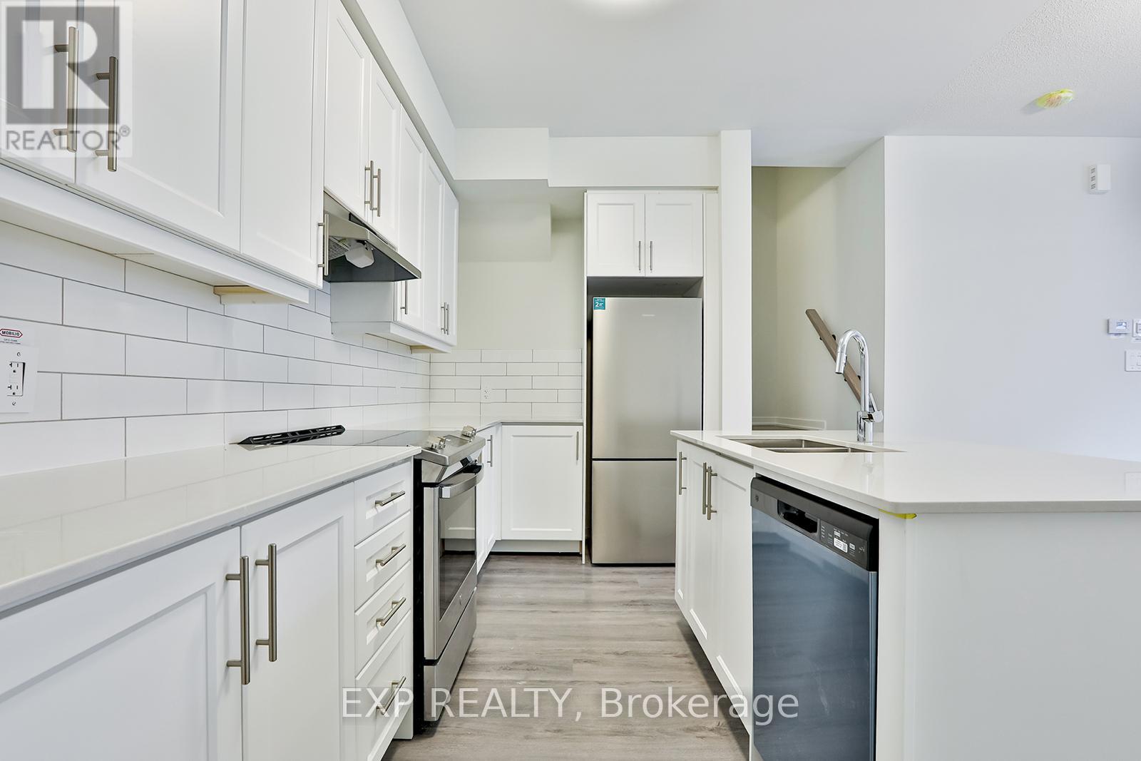 102 - 10 Almond Blossom Mews, Vaughan, Ontario L4K 0N6 - Photo 7 - N13576976