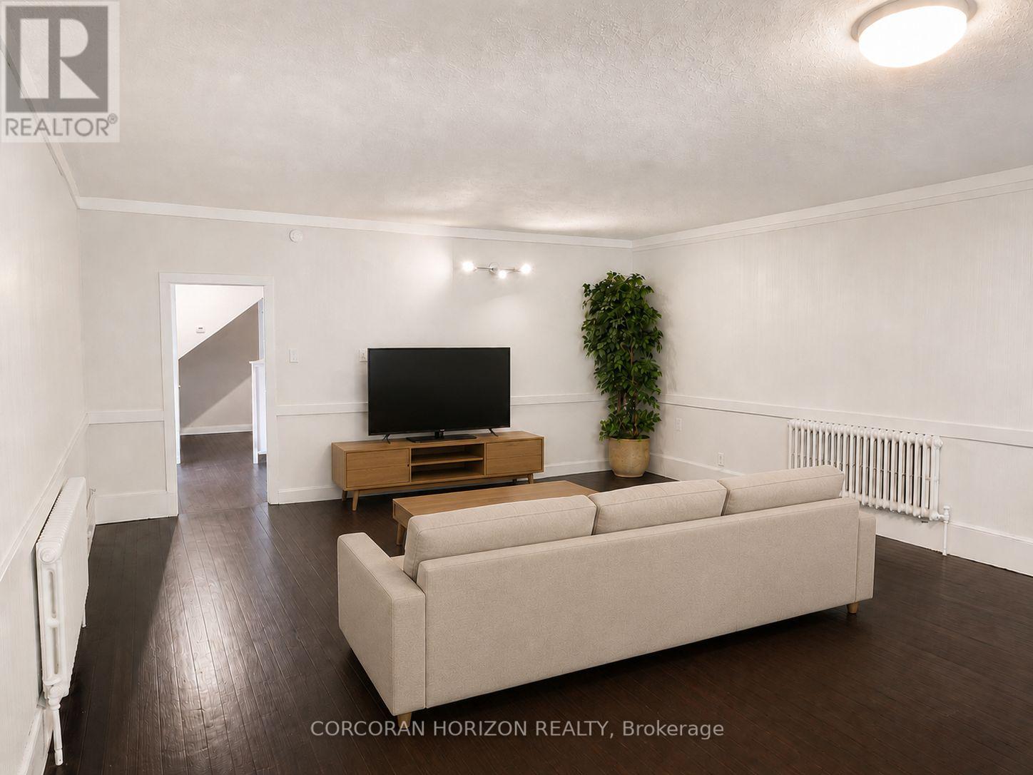 20407 Leslie Street, East Gwillimbury (Queensville), Ontario  L0G 1R0 - Photo 15 - N13577028