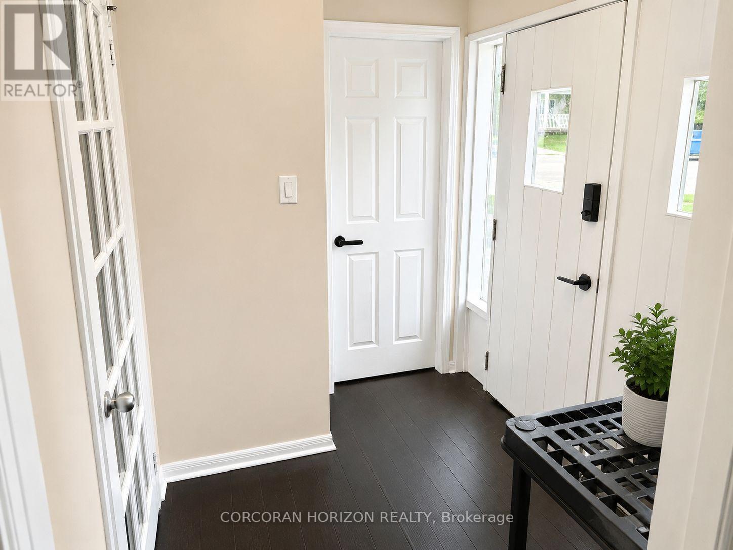 20407 Leslie Street, East Gwillimbury (Queensville), Ontario  L0G 1R0 - Photo 4 - N13577028