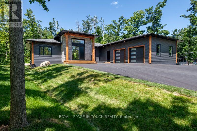 57 Alpine Drive, Oro-Medonte, Ontario  L0K 1N0 - Photo 2 - S13576842